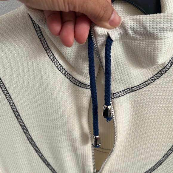 Sharon Young long sleeve lightweight top - Picture 4 of 9